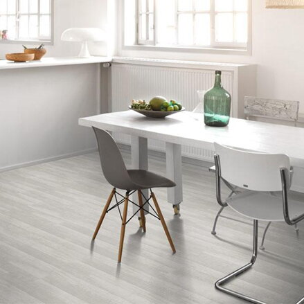 1593573 - Dub urezané drevo biely 1593573 - Dub urezané drevo biely