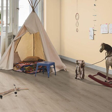 1593829 - Dub Avant brúsený M4V