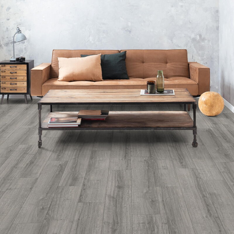 2212406 - Dub Sherman svetlosivý 4V