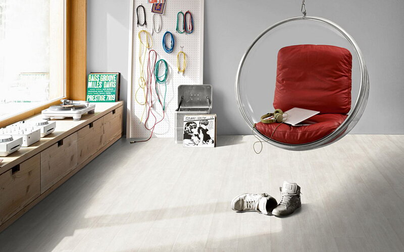 1744558 Dub Nordic biely