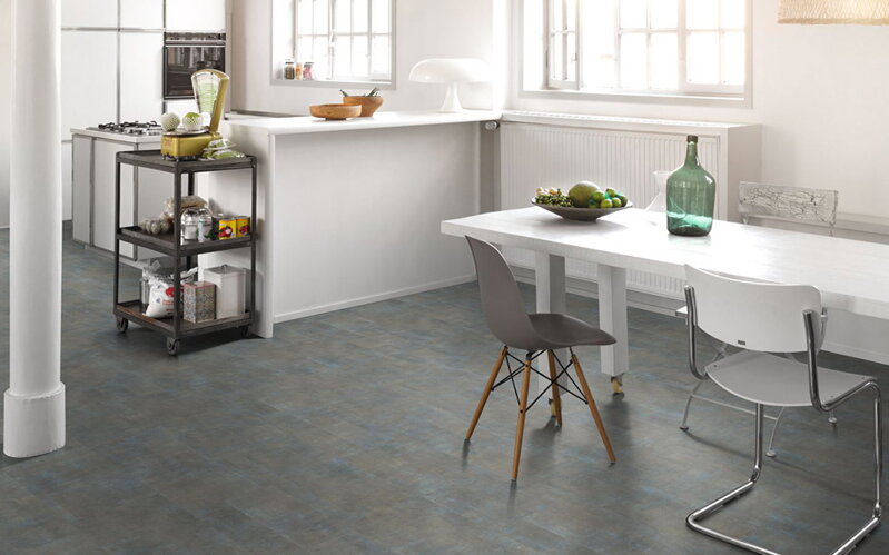 1744818 Mineral black