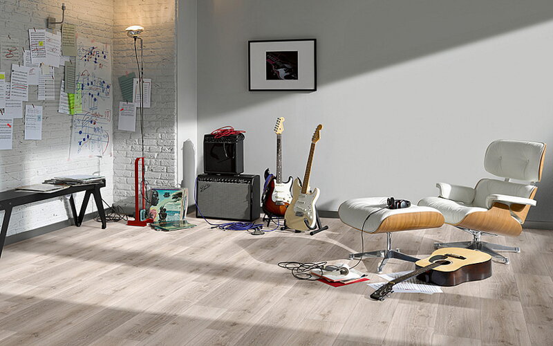 1743001 Dub šedý bielený