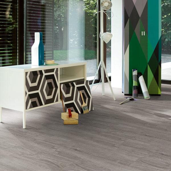 1426530 - Dub šedý svetlý M4V