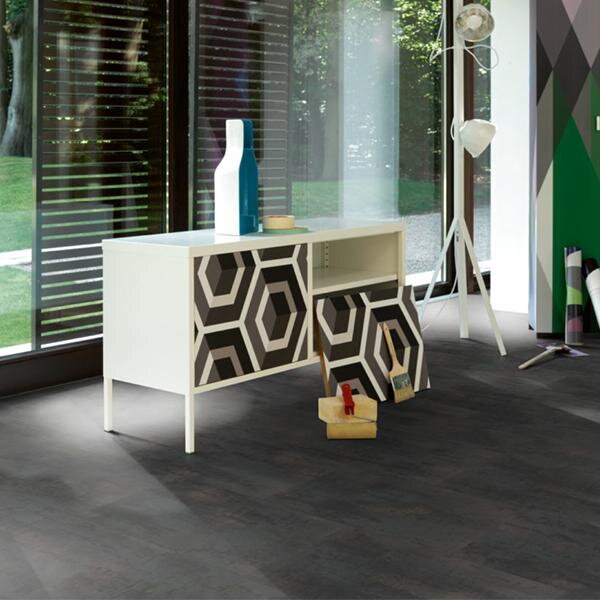 1743600 - Surová oceľ M4V