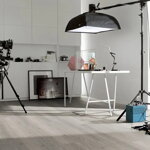 1744707 - Dub Studioline šedý svetlý 4V AC5